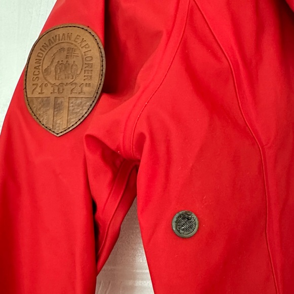 Scandinavian Explorer Raincoat. Small. Norwegian design. New with tags. 🇳🇴 - Picture 4 of 10